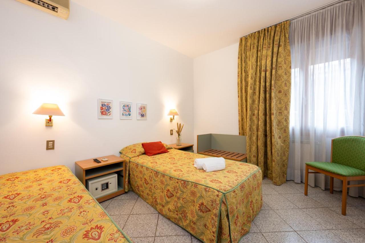 Camelia Rooms Venice Guesthouse Местре Экстерьер фото