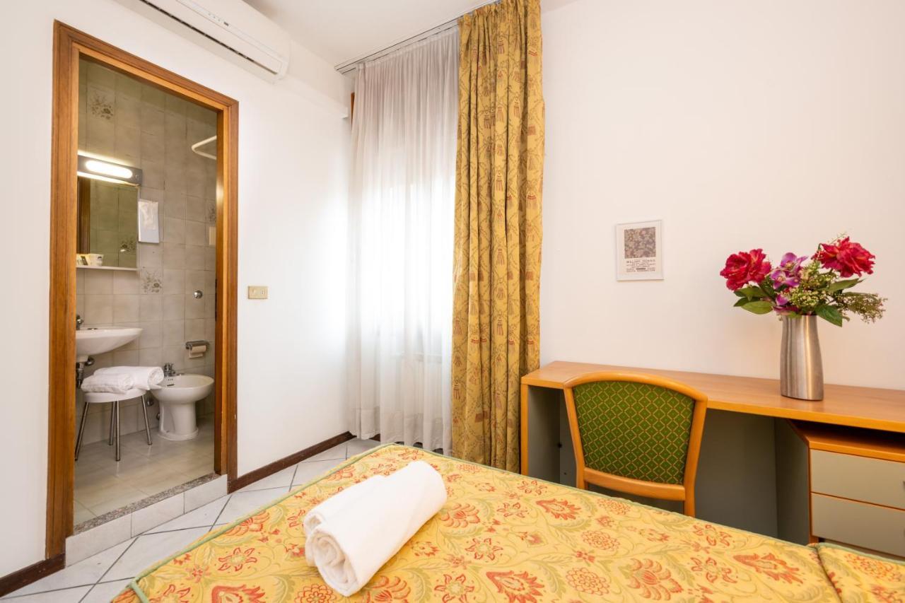 Camelia Rooms Venice Guesthouse Местре Экстерьер фото