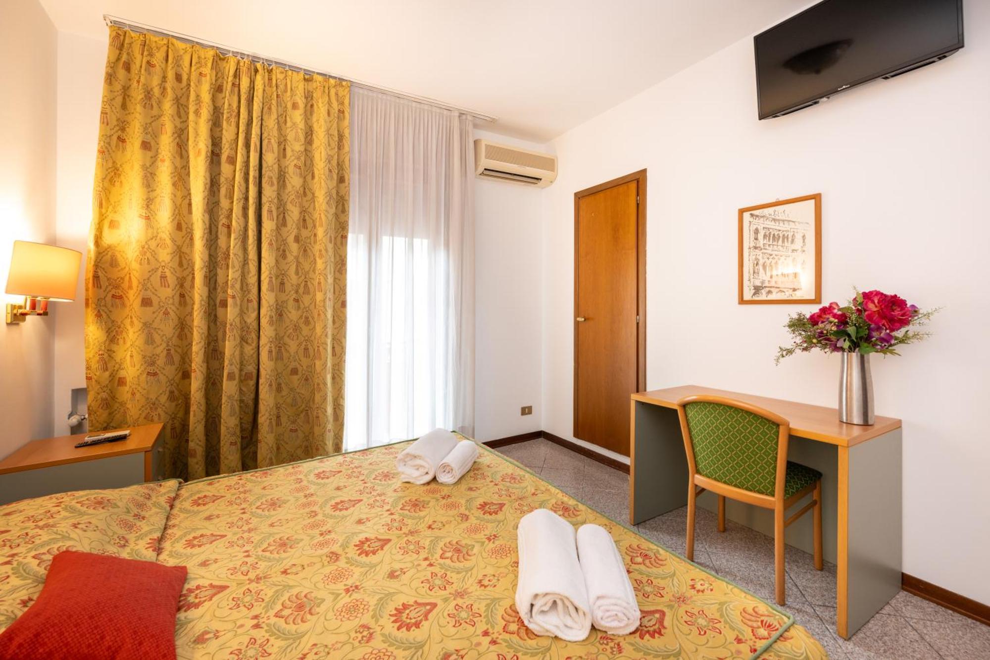 Camelia Rooms Venice Guesthouse Местре Экстерьер фото